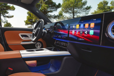 The Little Mercedes-Benz GLB Is Getting a Great Big Wall of Screens