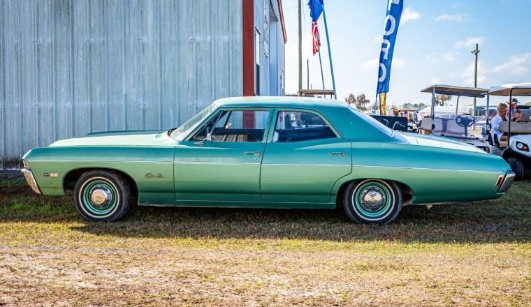 Chevy 307 Vs. Oldsmobile 307: How Are They Different?
