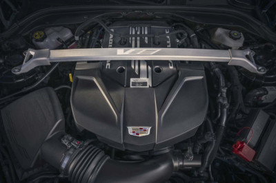 GM's New Small-Block V-8 Could Come In Two Flavors, With a Powerful Base Engine