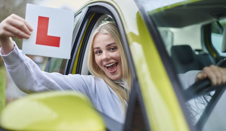 Labour to make major DVSA driving test change as over 600k wait for exams 