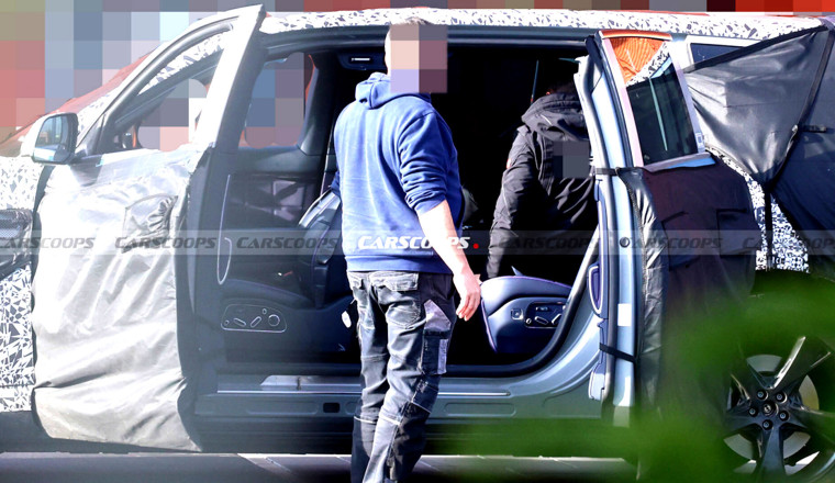 New Genesis GV90 Swings Open Its Massive Rolls-Royce-Style Coach Doors