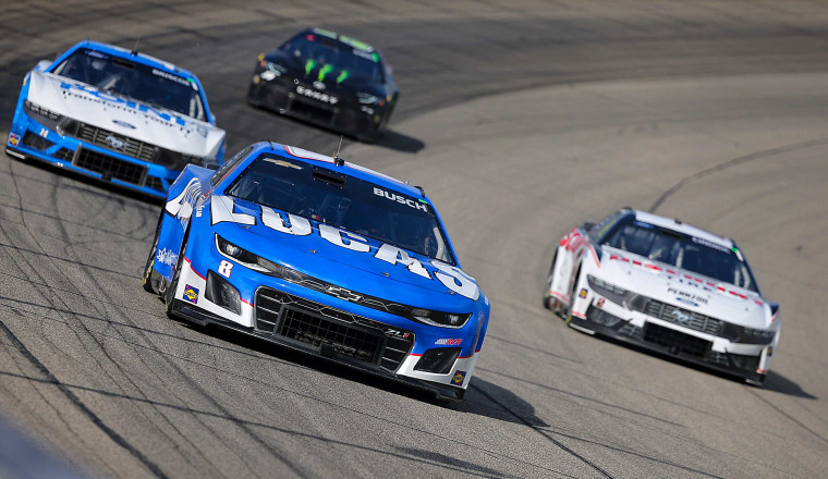 Kyle Busch will race in the 2025 Snowball Derby