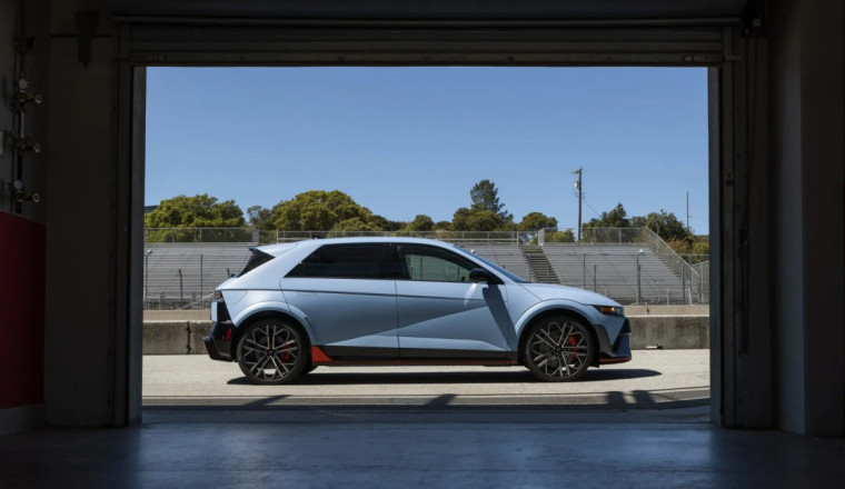 Replacing Brake Pads on a Hyundai Ioniq 5 N Requires a Professional Mechanic’s Login