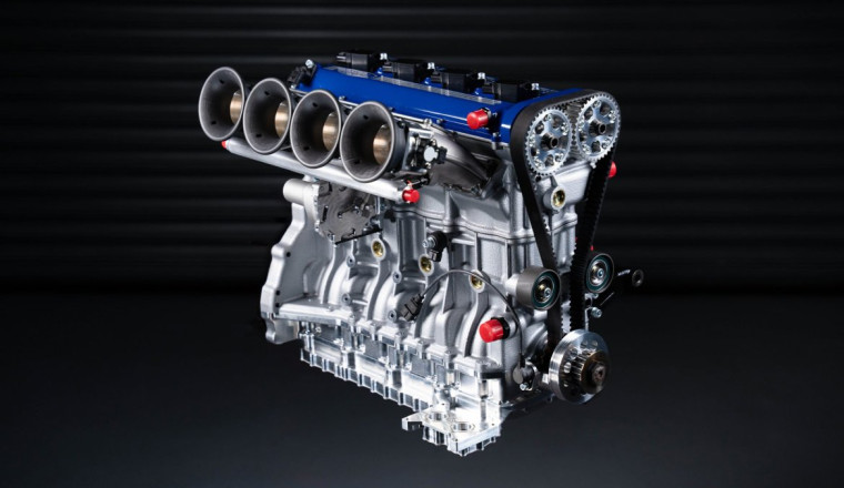 This 10,000-RPM Four-Cylinder Makes 325 HP Without Any Boost