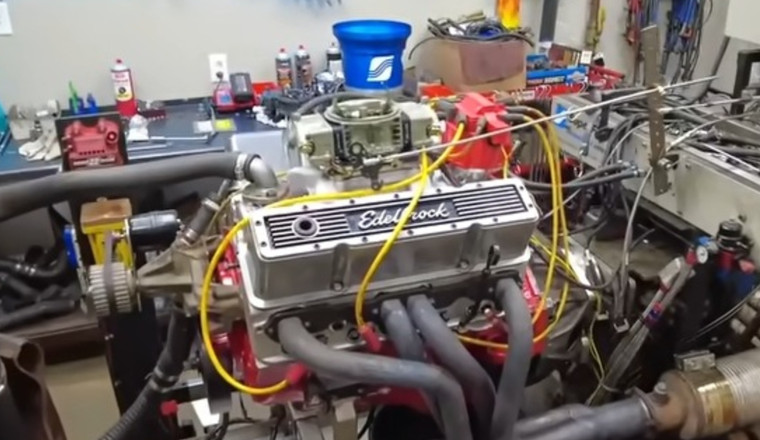 Chevy 400 Vs. Ford 400: Here's How The Small Blocks Compare