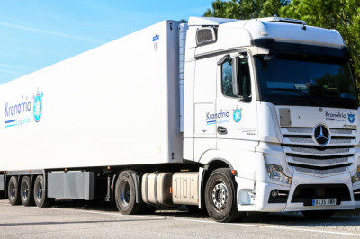 Every Semi Truck Brand Owned By Daimler