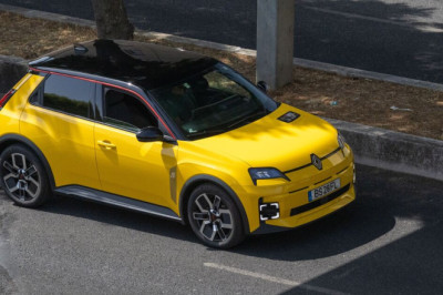 ‘Game-changing’ Budget EV available for just over £20k is 2025 ‘Car of the Year’