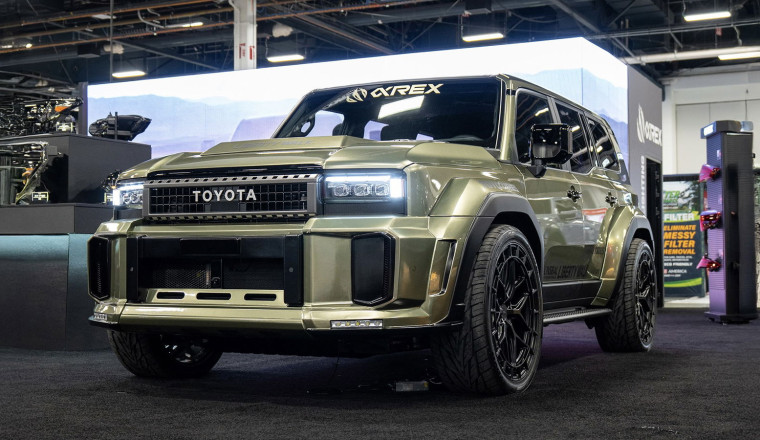 Liberty Walk Will Now Make Your Toyota Land Cruiser Wider