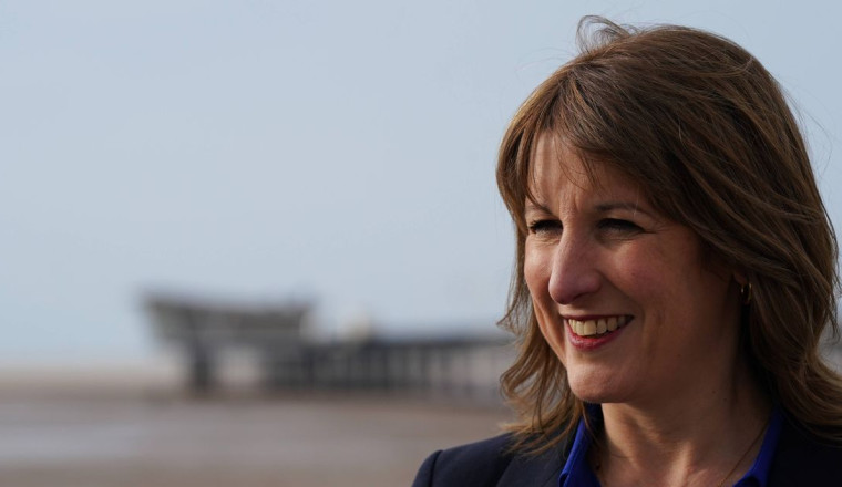 New UK pay-per-mile charges update as Rachel Reeves receives support