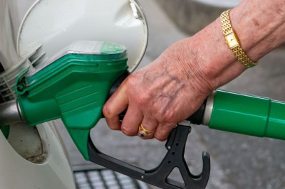 Petrol and diesel car owners urged to fill up tanks before November 26
