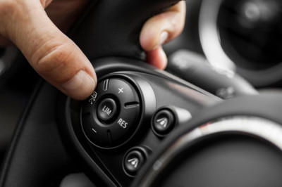 The car feature you SHOULDN'T use when driving in storm conditions