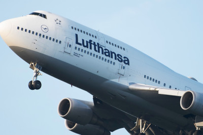 Why Boeing Noses Are So Pointy And Airbus Noses Are So Round