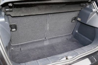 Drivers urged to put square of carpet in boot on Tuesday as snow arrives