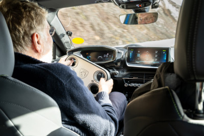 We test Peugeot's new Hypersquare steering system