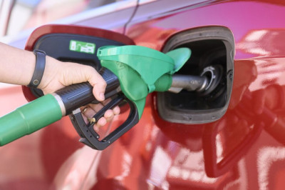 Drivers urged to fill up with petrol before Thursday