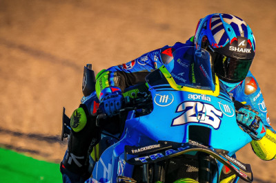 Fernandez and Bezzecchi put Aprilia on top, Yamaha go full V4 in Valencia