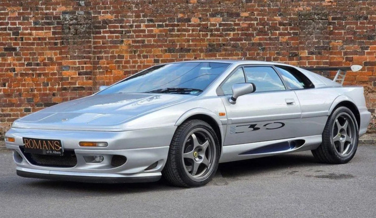Lotus Esprit Sport 350 | Spotted