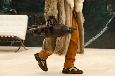 Louis Vuitton’s $39,000 Boeing 747 Handbag: Why?
