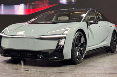 Toyota Wants to Stretch a Car's Life Cycle to Nine Years