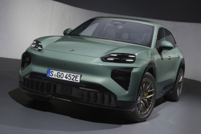 2026 Porsche Cayenne Electric Is A 10-Second Car In 1,139-HP Turbo Guise