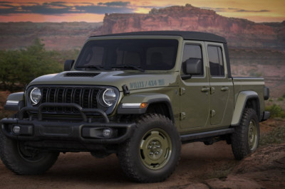 2026 Jeep Gladiator Drops With Full Military Cosplay and Olive Green Wheels
