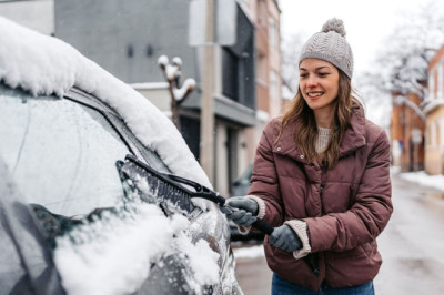 Drivers issued AA warning over de-icing your car