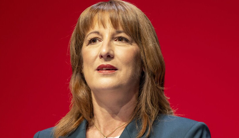 Rachel Reeves set to hit ‘average drivers’ with new £300 tax