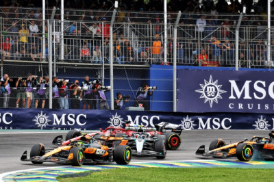 Sainz calls for guidelines review after 'unacceptable' Piastri penalty