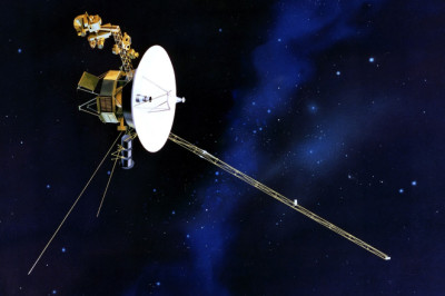 At The Edge Of Our Solar System, NASA's Voyager 1 Found A 'Wall Of Fire'