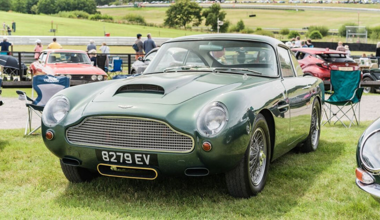 Classic car owners to pay more from this year as 2030 petrol and diesel ban warning issued