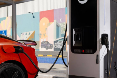 EV charges in 13 minutes at 443kW to 'break own record'