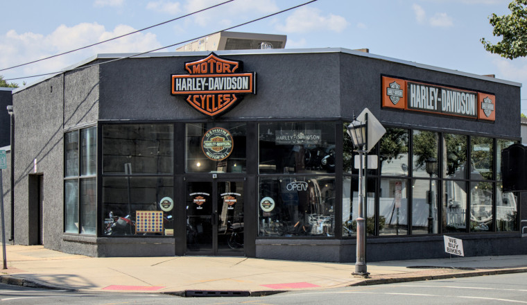 Harley-Davidson Dealerships Are Shutting Down Across America: Here's Why
