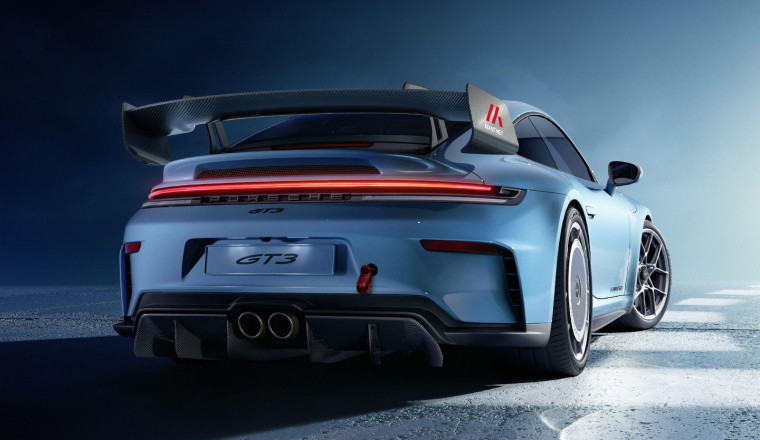 Porsche unveils new Manthey Kit for latest 911 GT3