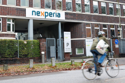 A Chipmaker Became a Geopolitical Target and Automakers Are Reeling: TDS