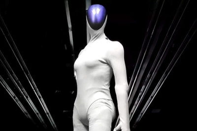 Chinese Automakers Think Humanoid Robots Are a BIGGER Bet Than Cars