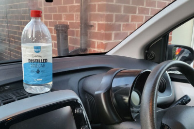 Drivers urged to put white vinegar in cars
