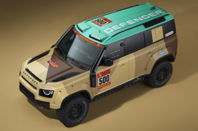 Land Rover’s New Defender Race Car Has 145-Gallon Gas Tank and ‘Flight Mode’ for Jumps