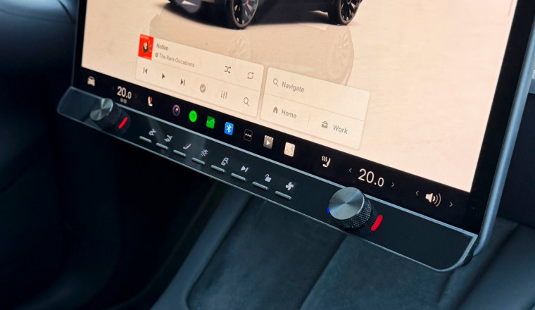 This $200 Mod Gives Your Tesla the Buttons and Knobs It Should’ve Had