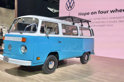 Volkswagen Restored Azul, The Blue 1977 Bus That Miraculously Survived The Palisades Fire