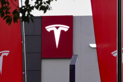 Tesla’s Sales Continue to Slide Globally Amid Rising Competition and Market Challenges