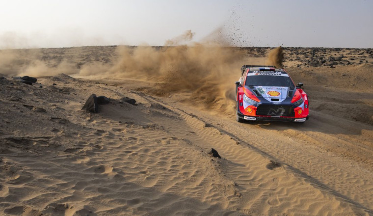 Fourmaux takes Saudi Arabia lead from Pajari