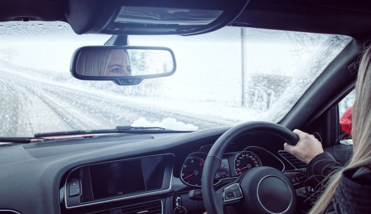 Police clarify £5,000 fine risk for drivers with snow on car