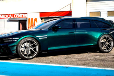 Why Genesis Might Actually Build Its G90 Wingback Muscle Wagon