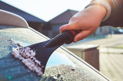 AA urges drivers to put 1 household item on car windscreens to prevent frost in December