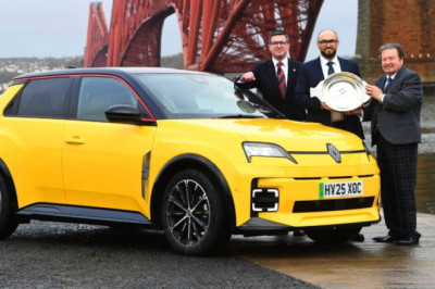 'Cutting-edge’ Renault ‘Car of the Year’ with model now outselling Tesla