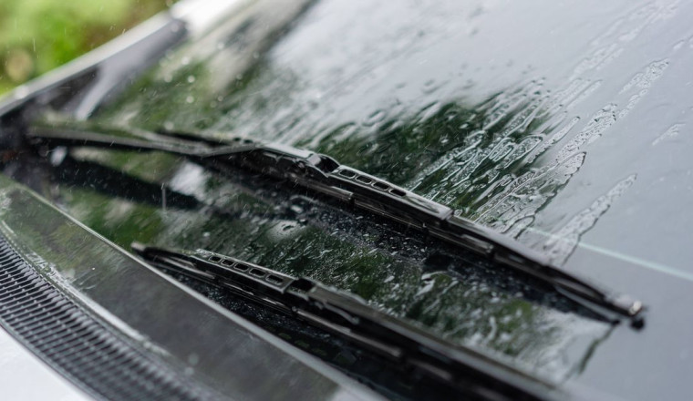 Foggy car windows are cleared in seconds when you put tiny device under seats