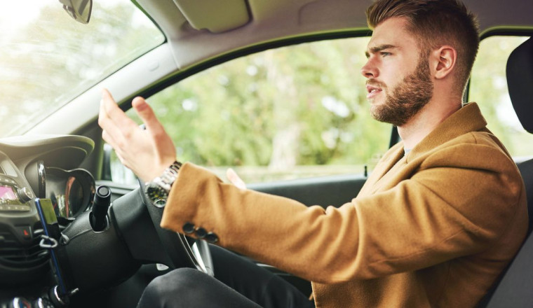 Millions of drivers making £2k mistake in the car every morning