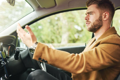 Millions of drivers making £2k mistake in the car every morning