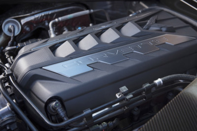 What's The Difference Between The Chevy LT1 And LT2 Engines?