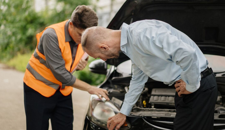 Stop car headlights getting cloudy in December with household item RAC recommends